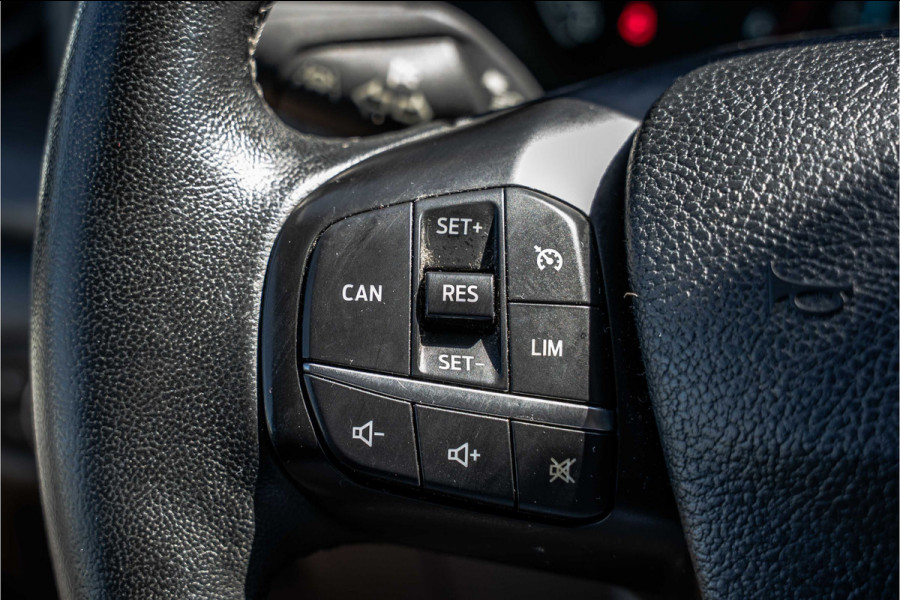 Ford Transit | L3H3 | 130Pk | Inrichting | 3-Zits | Camera | Cruise | PDC | Airco