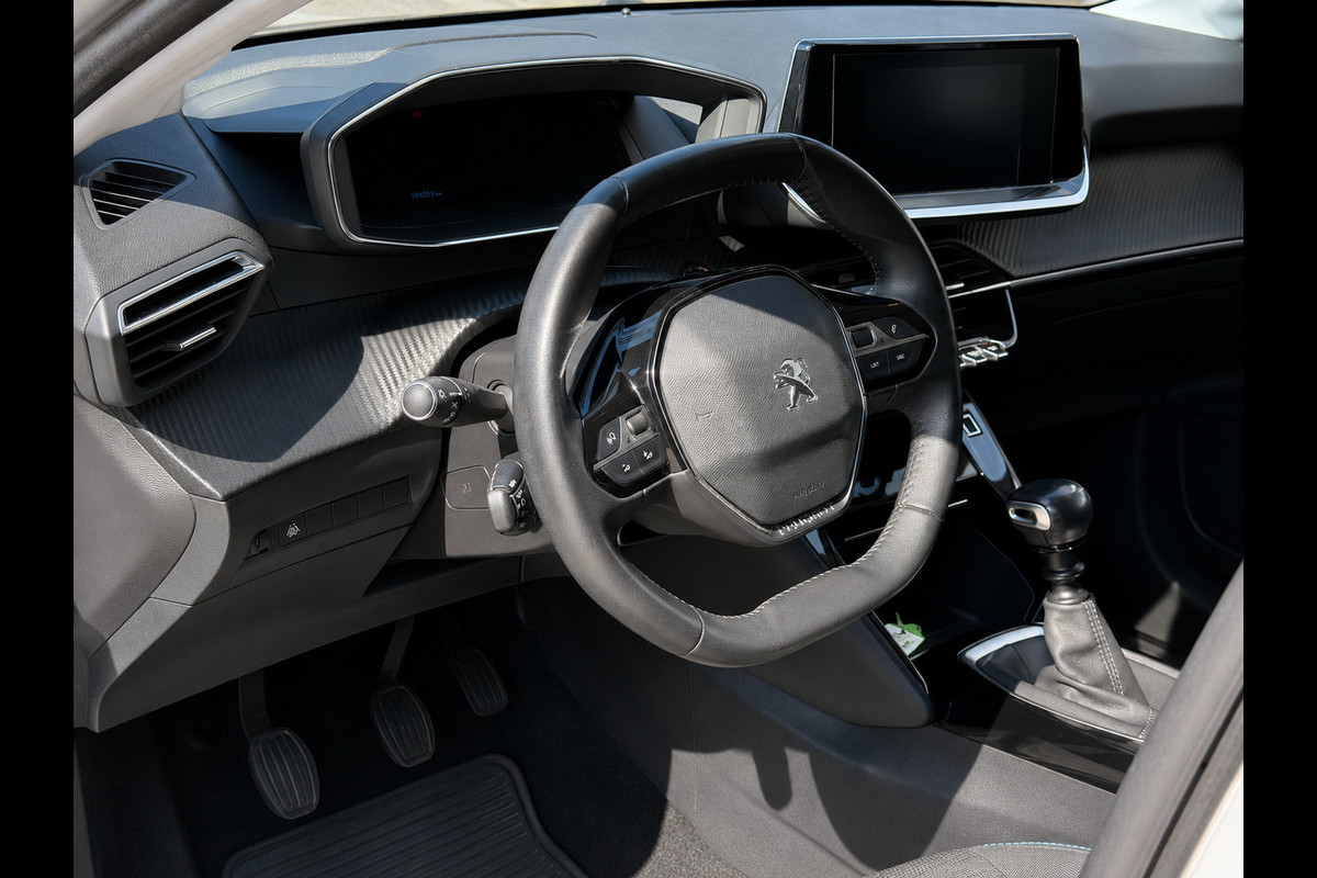 Peugeot 208 1.2 PureTech Allure Pack 101PK - Apple Carplay / Navigatie I Airco I LED I DPC I Sport pakket I Dealer onderhouden
