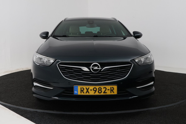 Opel Insignia Sports Tourer 1.5 Turbo Business Executive (TREKHAAK WEGKLAPBAAR, STOEL-/STUURVERWARMING, LEDER, CAMERA, NAVIGATIE, CAMERA, GROO