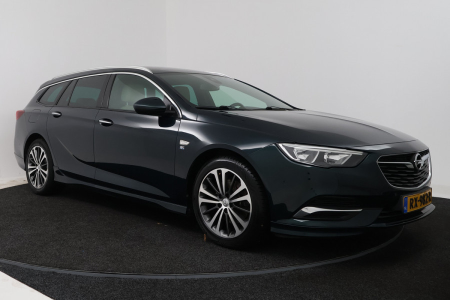 Opel Insignia Sports Tourer 1.5 Turbo Business Executive (TREKHAAK WEGKLAPBAAR, STOEL-/STUURVERWARMING, LEDER, CAMERA, NAVIGATIE, CAMERA, GROO