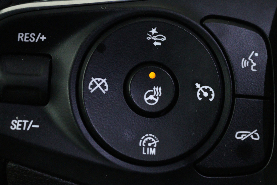 Opel Insignia Sports Tourer 1.5 Turbo Business Executive (TREKHAAK WEGKLAPBAAR, STOEL-/STUURVERWARMING, LEDER, CAMERA, NAVIGATIE, CAMERA, GROO