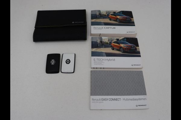 Renault Captur 1.6 E-Tech Hybrid 145 Business Zen | Trekhaak Stoelverwarming | Camera | Carplay | Navigatie | Full LED | Climate control | Bluetooth | Parkeerhulp | Cruise control | Dealer Onderhouden