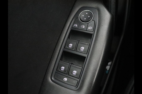 Renault Captur 1.6 E-Tech Hybrid 145 Business Zen | Trekhaak Stoelverwarming | Camera | Carplay | Navigatie | Full LED | Climate control | Bluetooth | Parkeerhulp | Cruise control | Dealer Onderhouden