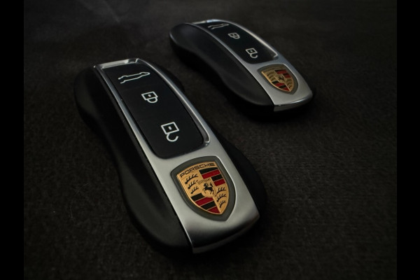Porsche Cayenne Coupé Coupe E-Hybride Sport Design Black Edition Sport-chrono Pakket-Soft Close -Bose