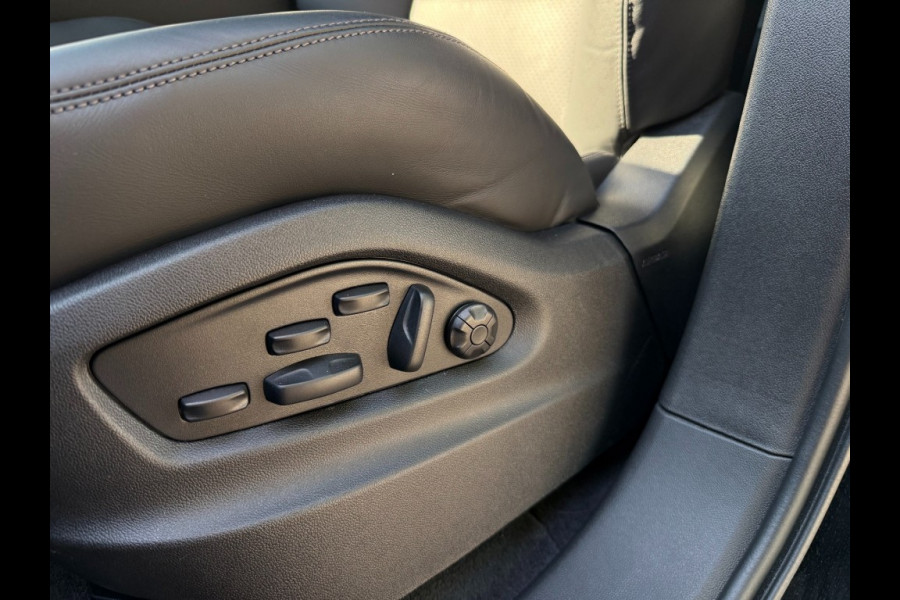 Porsche Cayenne Coupé Coupe E-Hybride Sport Design Black Edition Sport-chrono Pakket-Soft Close -Bose