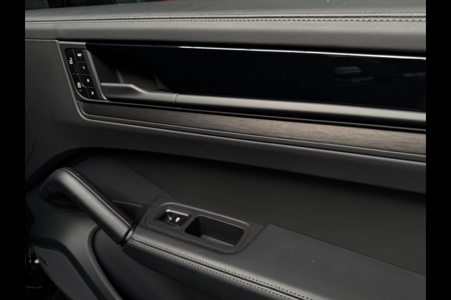 Porsche Cayenne Coupé Coupe E-Hybride Sport Design Black Edition Sport-chrono Pakket-Soft Close -Bose