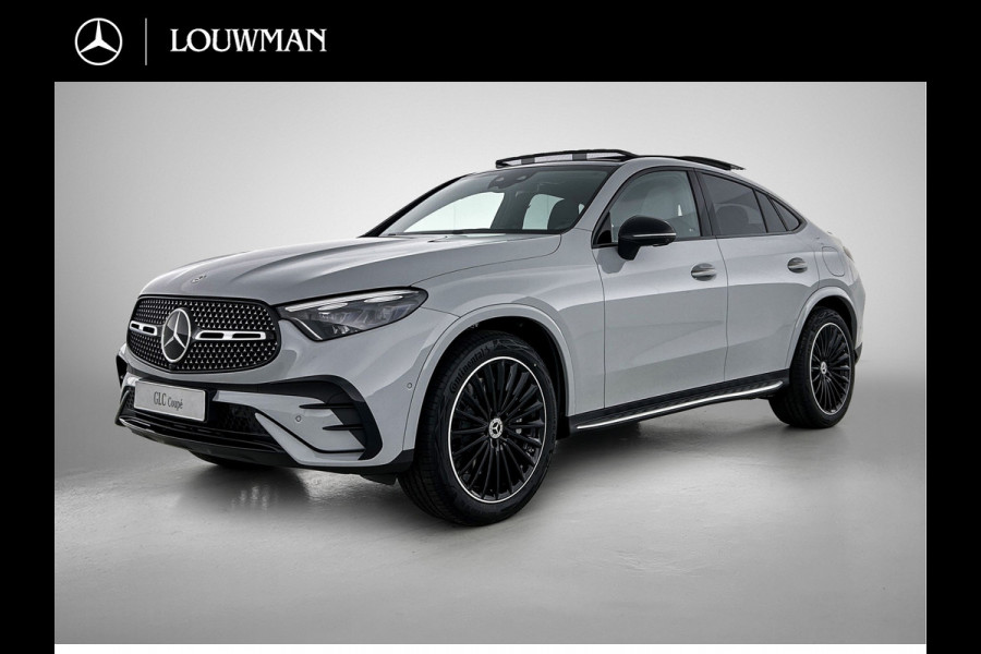 Mercedes-Benz GLC Coupé 400e 4MATIC Business Solution AMG | Premium Plus | Winterpakket | Techniekpakket | Nightpakket | Rijassistentiepakket Plus | Trekhaak | AMG spoiler | Panoramaschuifdak | Treeplanken in aluminiumlook | Middenconsole metaalstructuur | 20" multispaaks lichtmetalen AMG velgen |