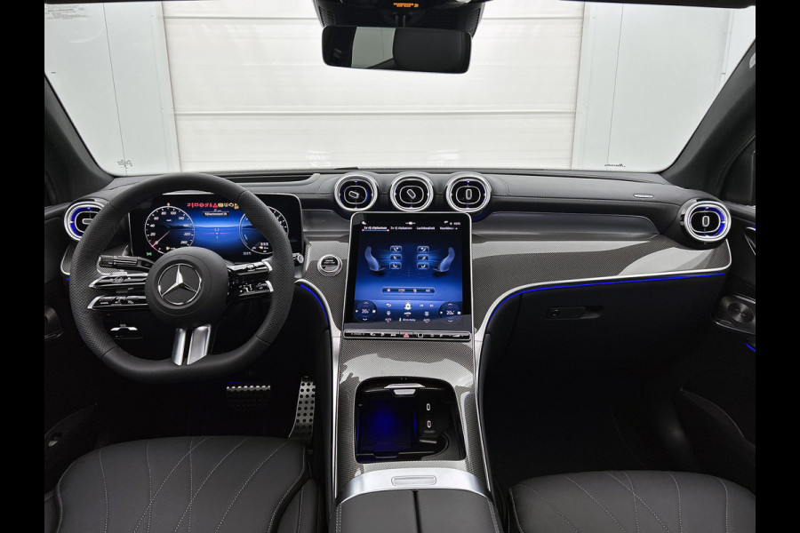 Mercedes-Benz GLC Coupé 400e 4MATIC Business Solution AMG | Premium Plus | Winterpakket | Techniekpakket | Nightpakket | Rijassistentiepakket Plus | Trekhaak | AMG spoiler | Panoramaschuifdak | Treeplanken in aluminiumlook | Middenconsole metaalstructuur | 20" multispaaks lichtmetalen AMG velgen |