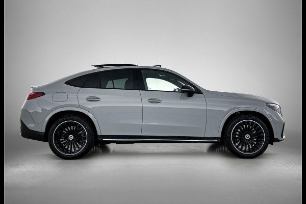 Mercedes-Benz GLC Coupé 400e 4MATIC Business Solution AMG | Premium Plus | Winterpakket | Techniekpakket | Nightpakket | Rijassistentiepakket Plus | Trekhaak | AMG spoiler | Panoramaschuifdak | Treeplanken in aluminiumlook | Middenconsole metaalstructuur | 20" multispaaks lichtmetalen AMG velgen |
