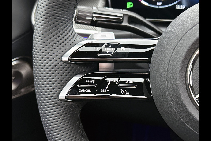Mercedes-Benz GLC Coupé 400e 4MATIC Business Solution AMG | Premium Plus | Winterpakket | Techniekpakket | Nightpakket | Rijassistentiepakket Plus | Trekhaak | AMG spoiler | Panoramaschuifdak | Treeplanken in aluminiumlook | Middenconsole metaalstructuur | 20" multispaaks lichtmetalen AMG velgen |