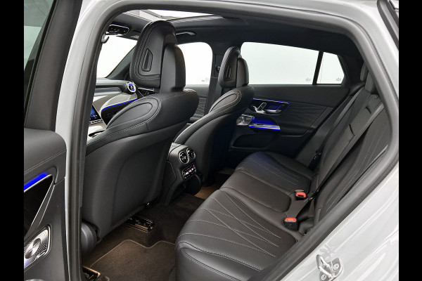 Mercedes-Benz GLC Coupé 400e 4MATIC Business Solution AMG | Premium Plus | Winterpakket | Techniekpakket | Nightpakket | Rijassistentiepakket Plus | Trekhaak | AMG spoiler | Panoramaschuifdak | Treeplanken in aluminiumlook | Middenconsole metaalstructuur | 20" multispaaks lichtmetalen AMG velgen |