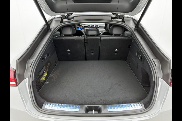 Mercedes-Benz GLC Coupé 400e 4MATIC Business Solution AMG | Premium Plus | Winterpakket | Techniekpakket | Nightpakket | Rijassistentiepakket Plus | Trekhaak | AMG spoiler | Panoramaschuifdak | Treeplanken in aluminiumlook | Middenconsole metaalstructuur | 20" multispaaks lichtmetalen AMG velgen |