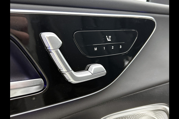 Mercedes-Benz GLC Coupé 400e 4MATIC Business Solution AMG | Premium Plus | Winterpakket | Techniekpakket | Nightpakket | Rijassistentiepakket Plus | Trekhaak | AMG spoiler | Panoramaschuifdak | Treeplanken in aluminiumlook | Middenconsole metaalstructuur | 20" multispaaks lichtmetalen AMG velgen |