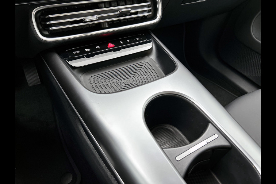Mercedes-Benz CLA-Klasse 250+ Business Solution 85.5 kWh | Spiegelpakket | Vast panoramadak | Parkeerassistent | URBAN GUARD | 17 inch vijfspaaks LM-velgen | Stuur in leder |