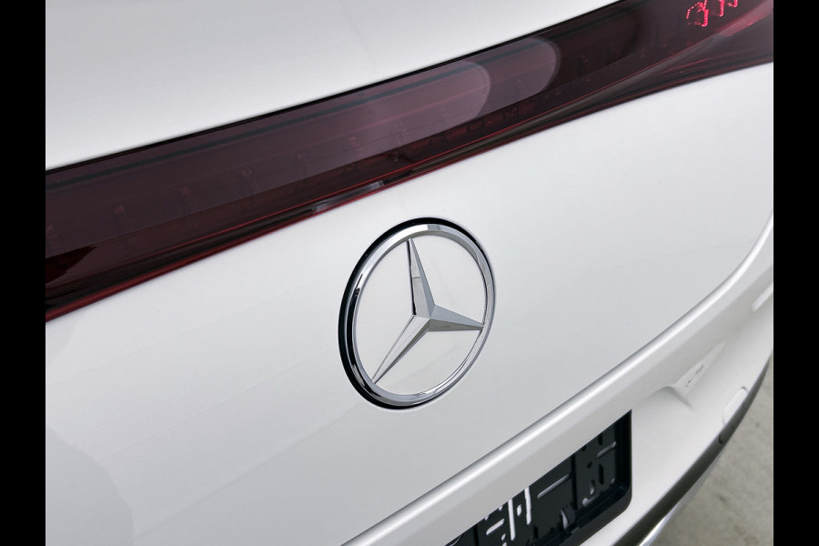 Mercedes-Benz CLA-Klasse 250+ Business Solution 85.5 kWh | Spiegelpakket | Vast panoramadak | Parkeerassistent | URBAN GUARD | 17 inch vijfspaaks LM-velgen | Stuur in leder |