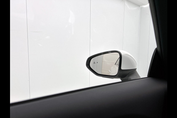 Mercedes-Benz CLA-Klasse 250+ Business Solution 85.5 kWh | Spiegelpakket | Vast panoramadak | Parkeerassistent | URBAN GUARD | 17 inch vijfspaaks LM-velgen | Stuur in leder |