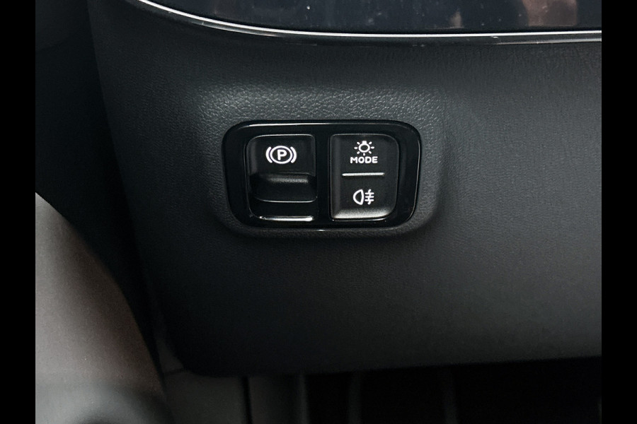 Mercedes-Benz CLA-Klasse 250+ Business Solution 85.5 kWh | Spiegelpakket | Vast panoramadak | Parkeerassistent | URBAN GUARD | 17 inch vijfspaaks LM-velgen | Stuur in leder |