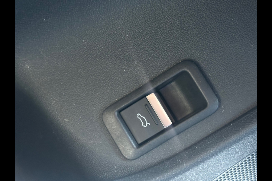 Audi Q4 e-tron 40 Launch edition Advanced Plus 77 kWh WARMTEPOMP|PANO|ACC|LEER|