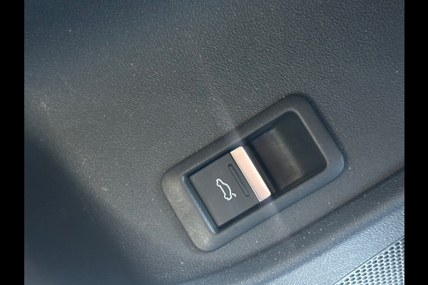 Audi Q4 e-tron 40 Launch edition Advanced Plus 77 kWh WARMTEPOMP|PANO|ACC|LEER|