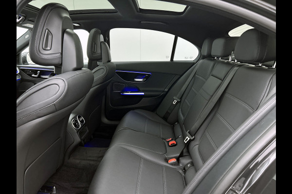 Mercedes-Benz C-Klasse 300 e Business Solution Luxury | Winterpakket | Parkeerpakket | Trekhaak | Panoramaschuifdak | Warmtewerend, donkergetint glas | GUARD 360° Plus |