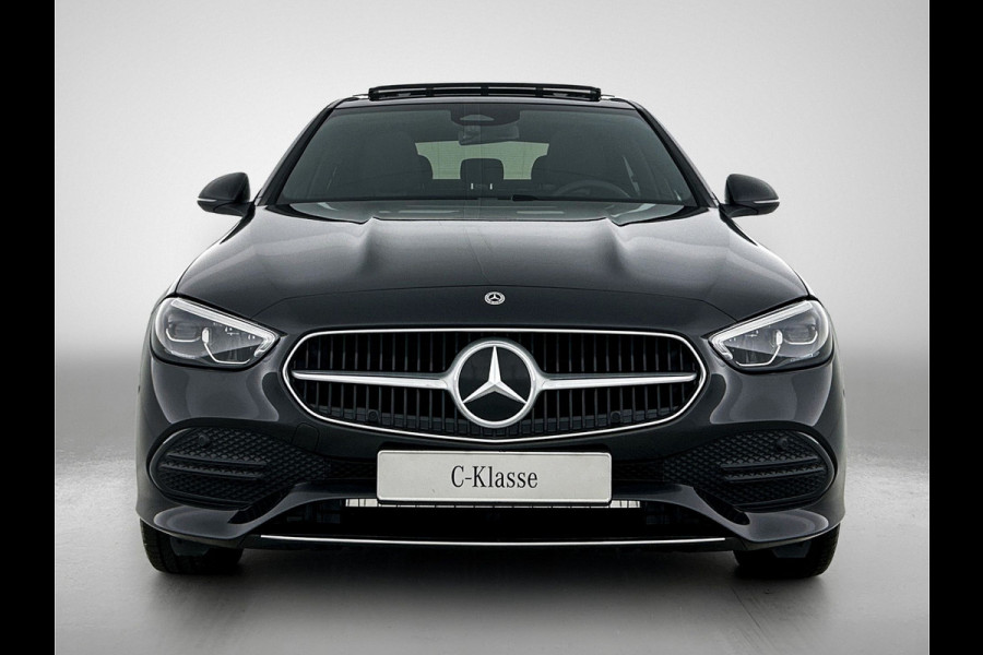 Mercedes-Benz C-Klasse 300 e Business Solution Luxury | Winterpakket | Parkeerpakket | Trekhaak | Panoramaschuifdak | Warmtewerend, donkergetint glas | GUARD 360° Plus |