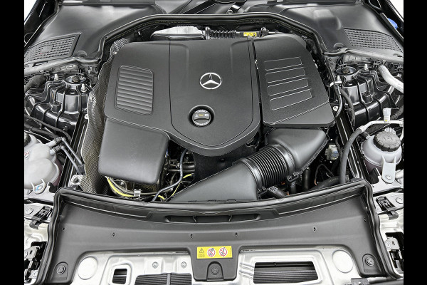 Mercedes-Benz C-Klasse 300 e Business Solution Luxury | Winterpakket | Parkeerpakket | Trekhaak | Panoramaschuifdak | Warmtewerend, donkergetint glas | GUARD 360° Plus |