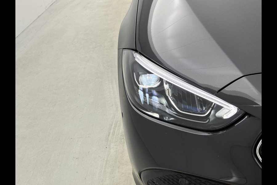 Mercedes-Benz C-Klasse 300 e Business Solution Luxury | Winterpakket | Parkeerpakket | Trekhaak | Panoramaschuifdak | Warmtewerend, donkergetint glas | GUARD 360° Plus |