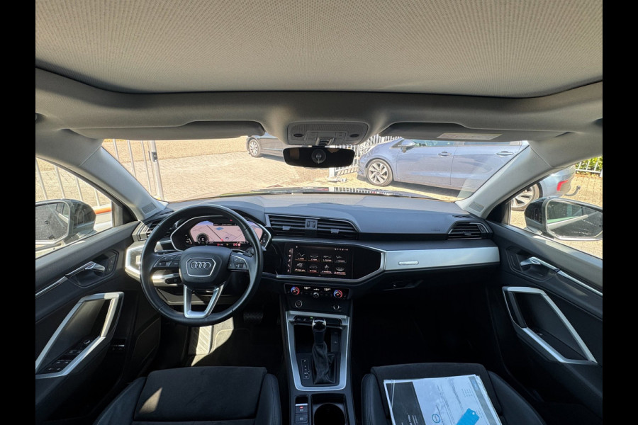 Audi Q3 45 TFSI e S edition SOH 98,13% / PANO / S-LINE / LEDER ALCANTARA / CAMERA / LED / VERWARMDE STOELEN / SPORTSTOELEN
