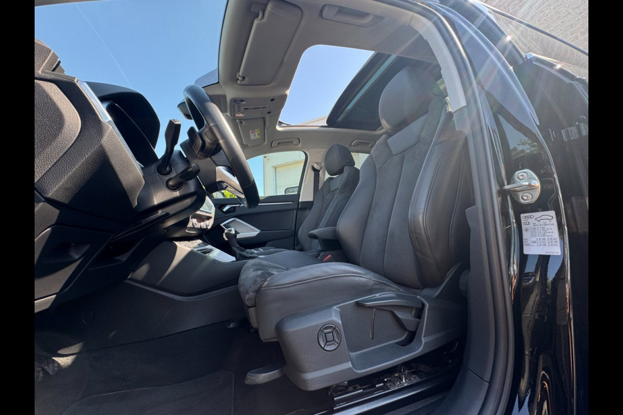 Audi Q3 45 TFSI e S edition SOH 98,13% / PANO / S-LINE / LEDER ALCANTARA / CAMERA / LED / VERWARMDE STOELEN / SPORTSTOELEN