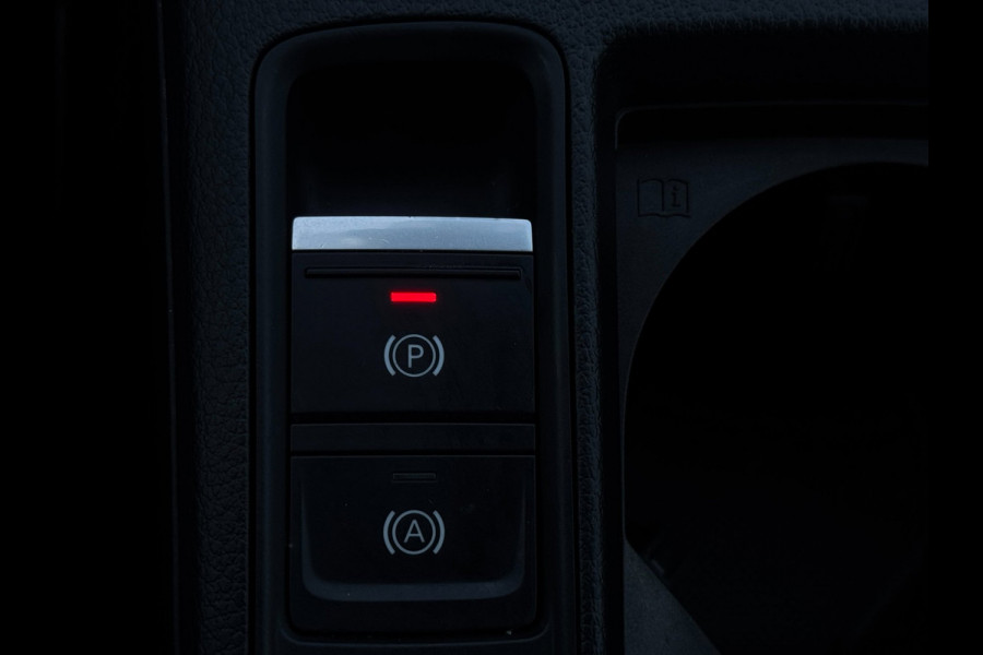 Audi Q3 45 TFSI e S edition SOH 98,13% / PANO / S-LINE / LEDER ALCANTARA / CAMERA / LED / VERWARMDE STOELEN / SPORTSTOELEN