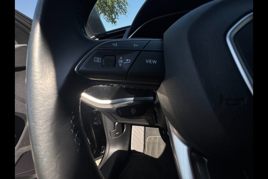 Audi Q3 45 TFSI e S edition SOH 98,13% / PANO / S-LINE / LEDER ALCANTARA / CAMERA / LED / VERWARMDE STOELEN / SPORTSTOELEN