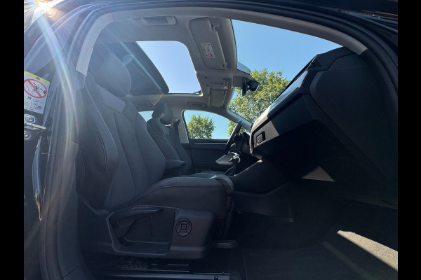 Audi Q3 45 TFSI e S edition SOH 98,13% / PANO / S-LINE / LEDER ALCANTARA / CAMERA / LED / VERWARMDE STOELEN / SPORTSTOELEN