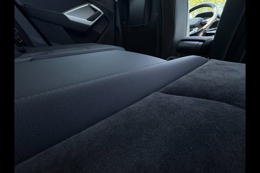 Audi Q3 45 TFSI e S edition SOH 98,13% / PANO / S-LINE / LEDER ALCANTARA / CAMERA / LED / VERWARMDE STOELEN / SPORTSTOELEN