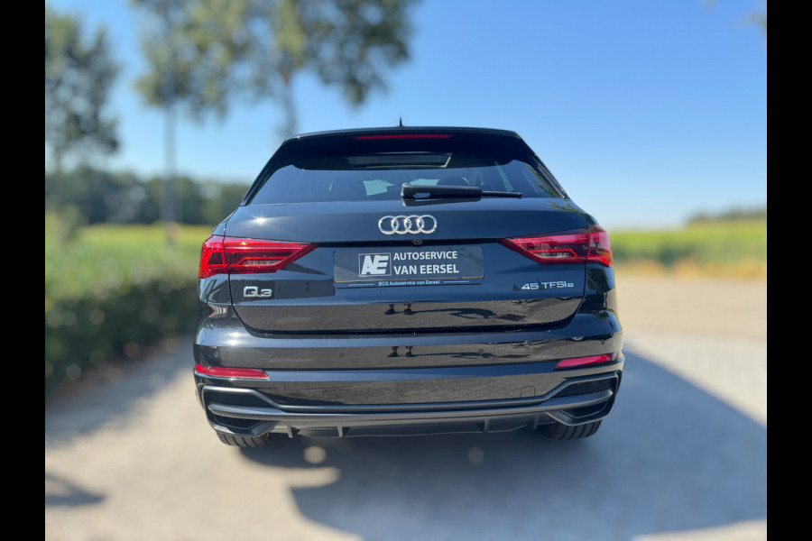 Audi Q3 45 TFSI e S edition SOH 98,13% / PANO / S-LINE / LEDER ALCANTARA / CAMERA / LED / VERWARMDE STOELEN / SPORTSTOELEN