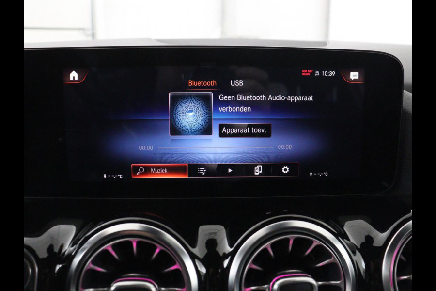 Mercedes-Benz GLA 250 e Business Solution AMG Limited | SOH 95,2% | Leder/alcantara | Stoelverwarming | Carplay | Sfeerverlichting | Cruise control | Camera | Park assist | Trekhaak