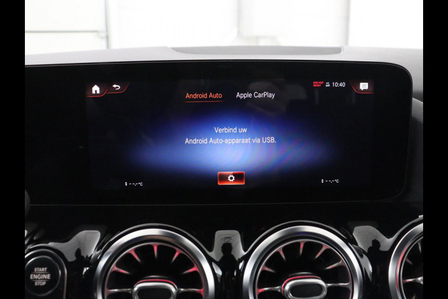 Mercedes-Benz GLA 250 e Business Solution AMG Limited | SOH 95,2% | Leder/alcantara | Stoelverwarming | Carplay | Sfeerverlichting | Cruise control | Camera | Park assist | Trekhaak