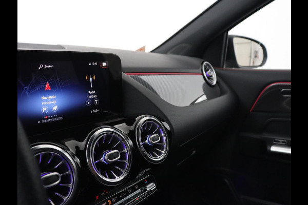 Mercedes-Benz GLA 250 e Business Solution AMG Limited | SOH 95,2% | Leder/alcantara | Stoelverwarming | Carplay | Sfeerverlichting | Cruise control | Camera | Park assist | Trekhaak