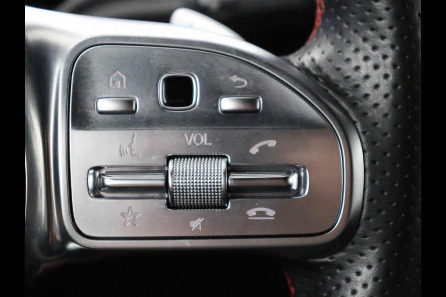 Mercedes-Benz GLA 250 e Business Solution AMG Limited | SOH 95,2% | Leder/alcantara | Stoelverwarming | Carplay | Sfeerverlichting | Cruise control | Camera | Park assist | Trekhaak