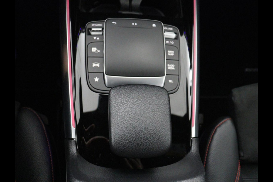 Mercedes-Benz GLA 250 e Business Solution AMG Limited | SOH 95,2% | Leder/alcantara | Stoelverwarming | Carplay | Sfeerverlichting | Cruise control | Camera | Park assist | Trekhaak