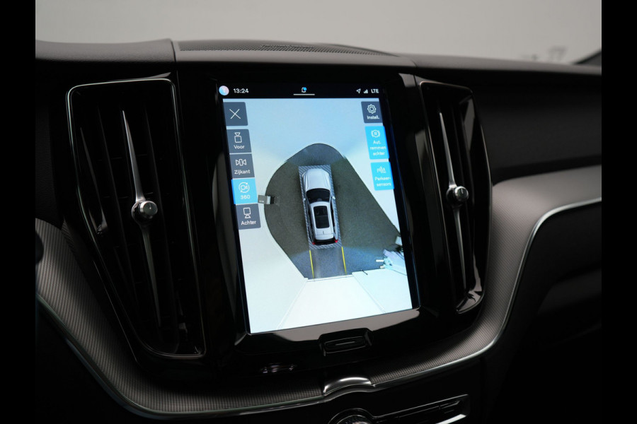 Volvo XC60 T6 AWD Plus Dark LONG RANGE PHEV 350pk | Trekhaak Af Fabriek | Panodak | Adaptive Cruise | 360 Camera | Harman / Kardon | Lederen Sportstoelen Memory & Verwarmd | Blis | Keyless | Google Assistent | Apple Carplay | Stuur Verwarmd  | 20"L.M | Plug In Hybrid |