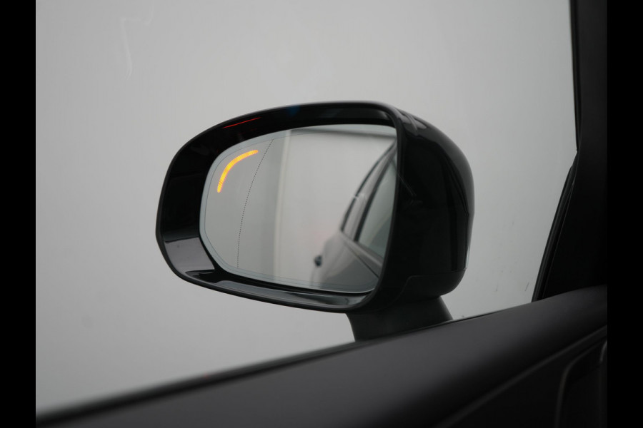 Volvo XC60 T6 AWD Plus Dark LONG RANGE PHEV 350pk | Trekhaak Af Fabriek | Panodak | Adaptive Cruise | 360 Camera | Harman / Kardon | Lederen Sportstoelen Memory & Verwarmd | Blis | Keyless | Google Assistent | Apple Carplay | Stuur Verwarmd  | 20"L.M | Plug In Hybrid |