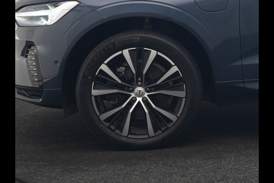 Volvo XC60 T6 AWD Plus Dark LONG RANGE PHEV 350pk | Trekhaak Af Fabriek | Panodak | Adaptive Cruise | 360 Camera | Harman / Kardon | Lederen Sportstoelen Memory & Verwarmd | Blis | Keyless | Google Assistent | Apple Carplay | Stuur Verwarmd  | 20"L.M | Plug In Hybrid |