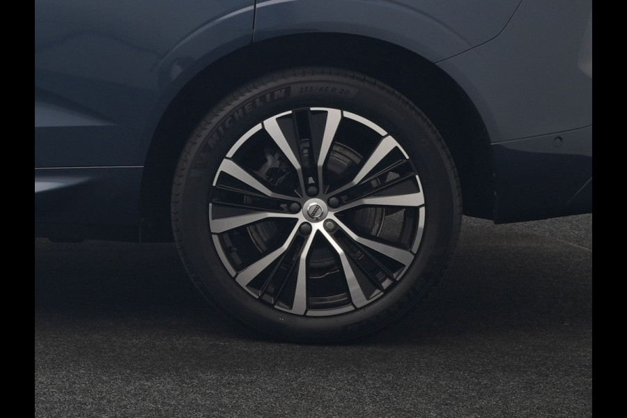 Volvo XC60 T6 AWD Plus Dark LONG RANGE PHEV 350pk | Trekhaak Af Fabriek | Panodak | Adaptive Cruise | 360 Camera | Harman / Kardon | Lederen Sportstoelen Memory & Verwarmd | Blis | Keyless | Google Assistent | Apple Carplay | Stuur Verwarmd  | 20"L.M | Plug In Hybrid |