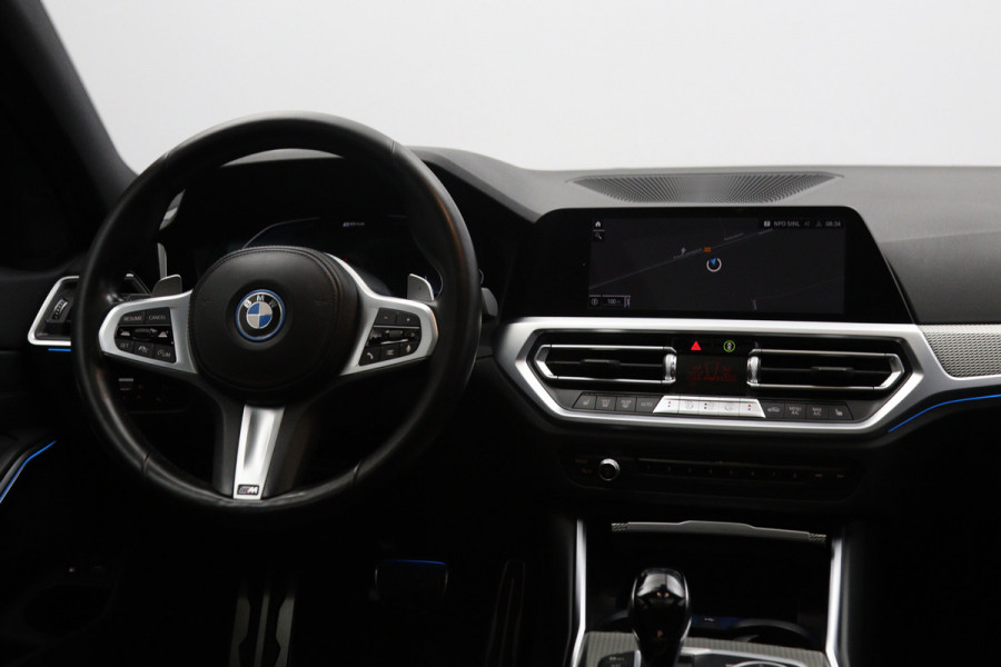 BMW 3 Serie Touring 330e 293 PK High Executive M-Sport PHEV, Panoramadak, Adap. Cruise Control, Carplay, 360 Camera
