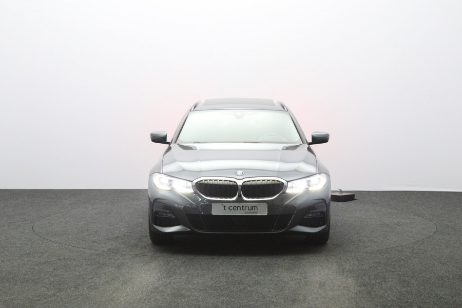 BMW 3 Serie Touring 330e 293 PK High Executive M-Sport PHEV, Panoramadak, Adap. Cruise Control, Carplay, 360 Camera