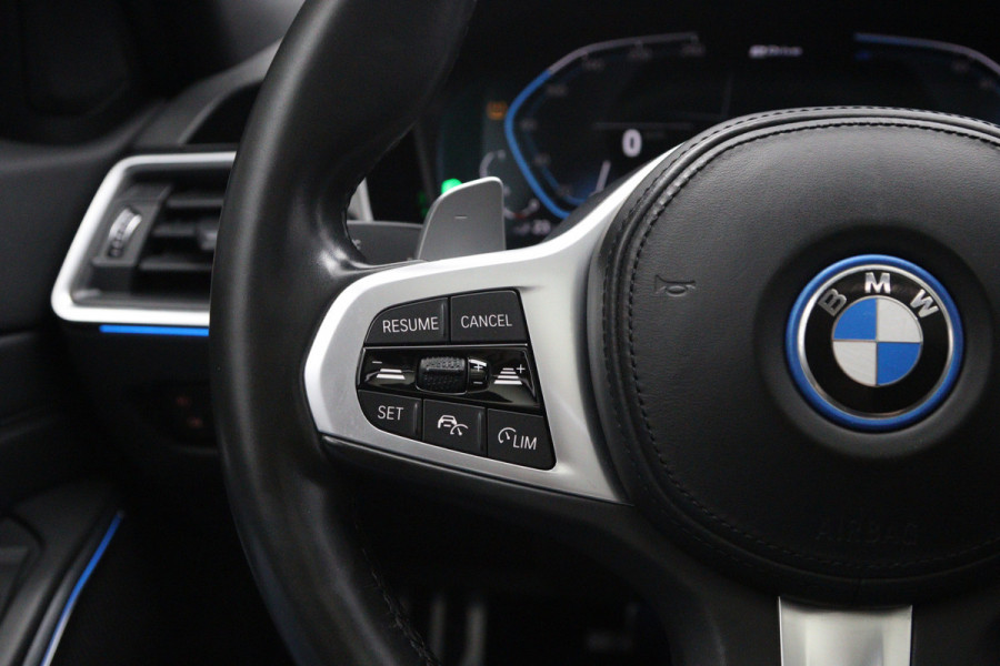 BMW 3 Serie Touring 330e 293 PK High Executive M-Sport PHEV, Panoramadak, Adap. Cruise Control, Carplay, 360 Camera