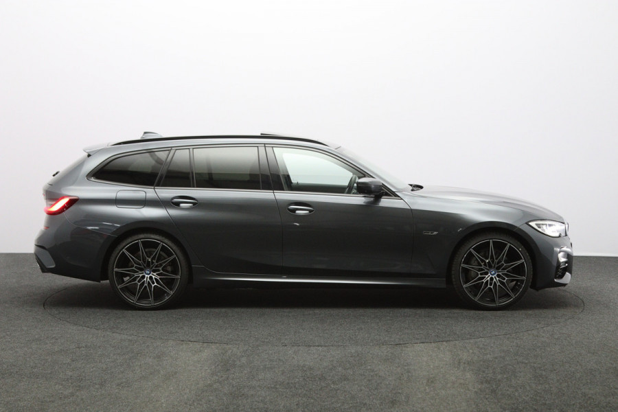 BMW 3 Serie Touring 330e 293 PK High Executive M-Sport PHEV, Panoramadak, Adap. Cruise Control, Carplay, 360 Camera