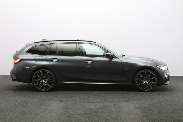 BMW 3 Serie Touring 330e 293 PK High Executive M-Sport PHEV, Panoramadak, Adap. Cruise Control, Carplay, 360 Camera