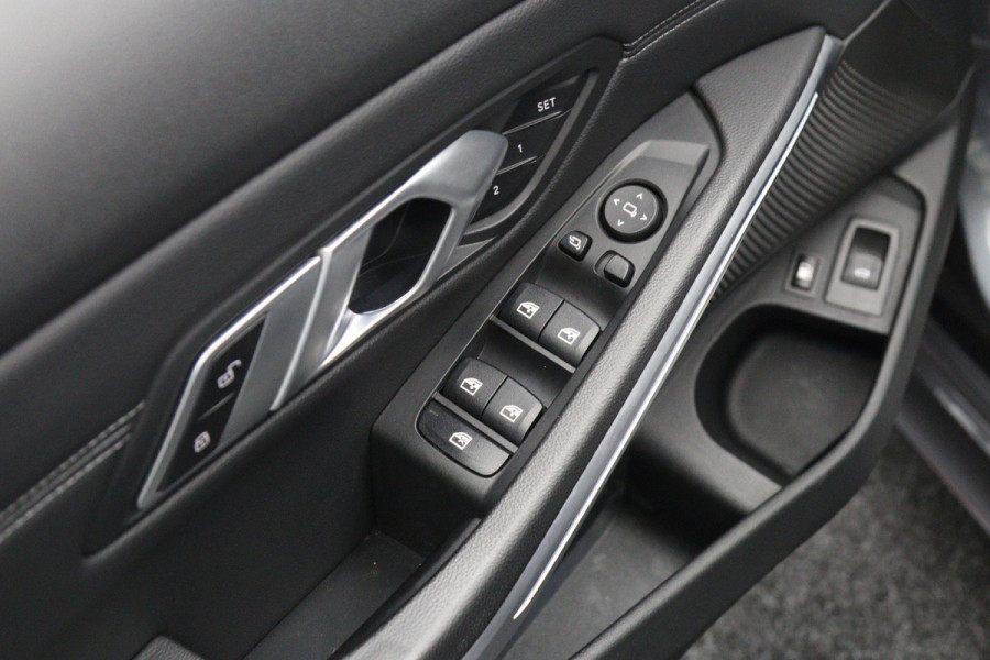 BMW 3 Serie Touring 330e 293 PK High Executive M-Sport PHEV, Panoramadak, Adap. Cruise Control, Carplay, 360 Camera