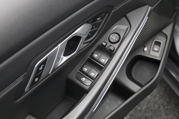 BMW 3 Serie Touring 330e 293 PK High Executive M-Sport PHEV, Panoramadak, Adap. Cruise Control, Carplay, 360 Camera